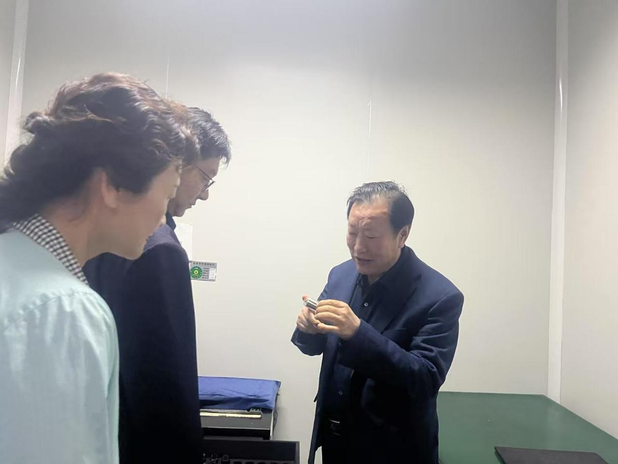 图片1(1) 图片1(1)